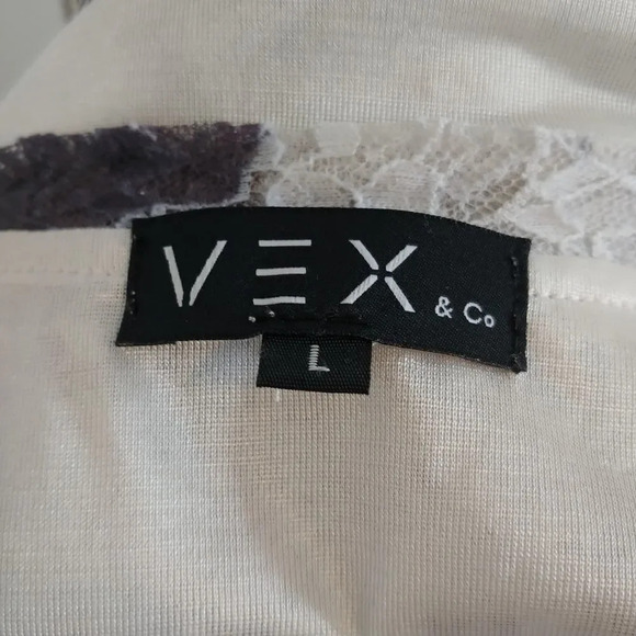 VEX & Co T-shirt, Flower Print Lace  Overlay, L - Picture 5 of 6